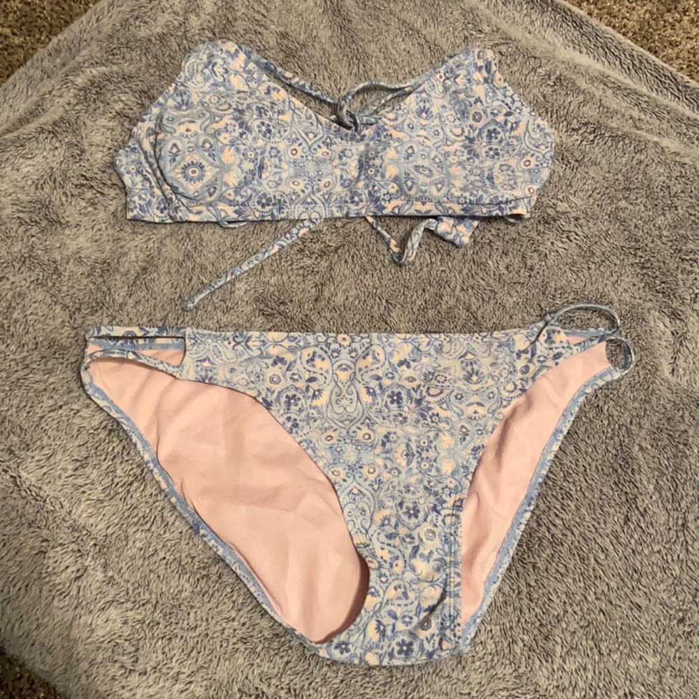 Blue flowered bikini